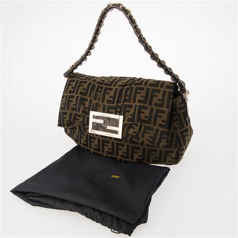 fendi mia bag big tessuto logato|baguette fendi prezzi.